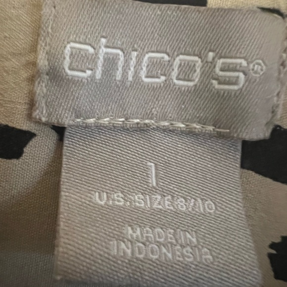 Chicos Silky Soft Dotted Cheetah Print Half Placket Button Down Shirt Sz1 - Picture 4 of 13